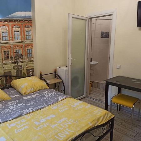 Smart Yellow Apartment-15 Хв Від Жд Вокзалу Liov Exterior foto